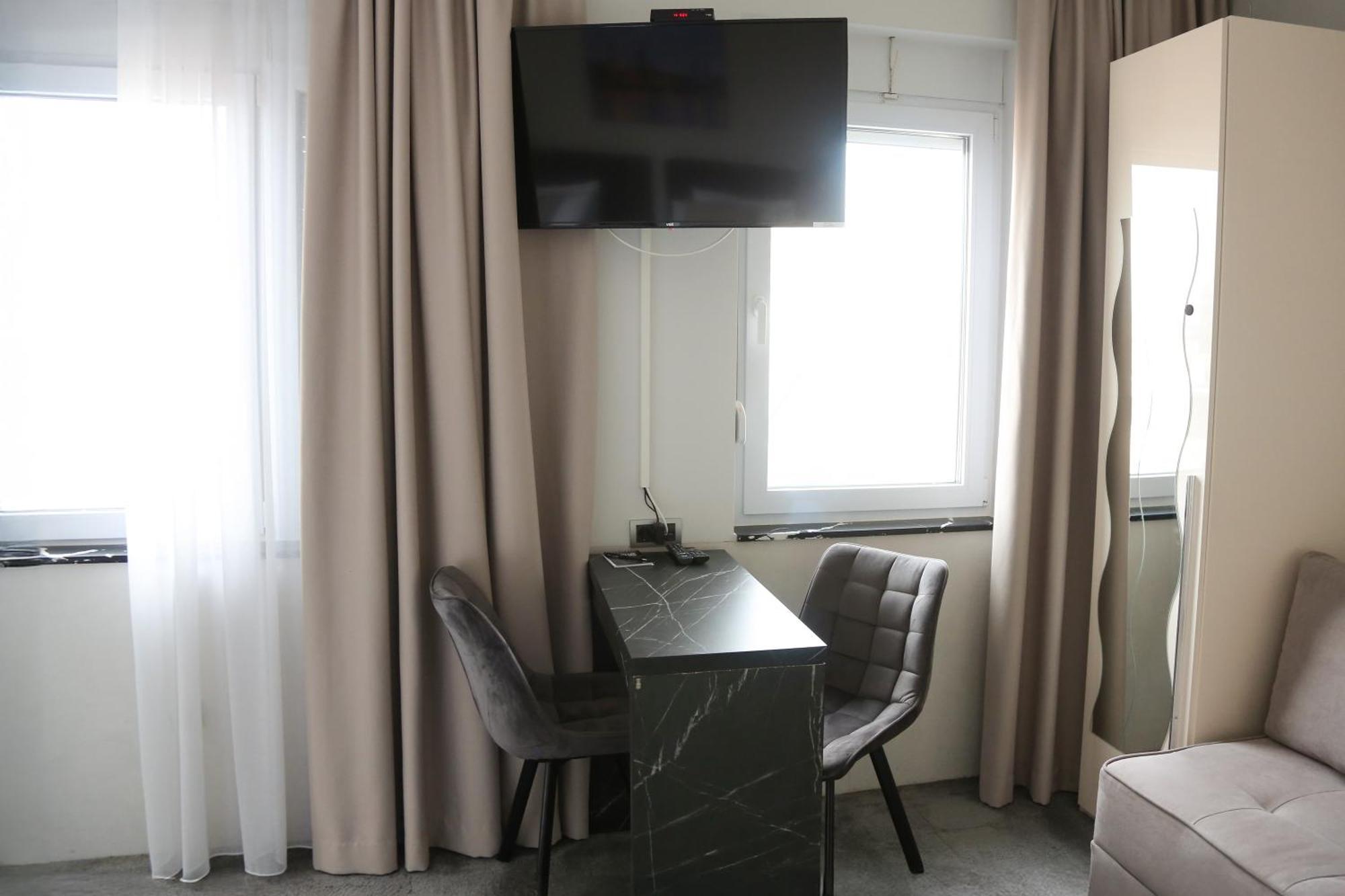 Templum Apartments - Slavija Square 베오그라드 외부 사진