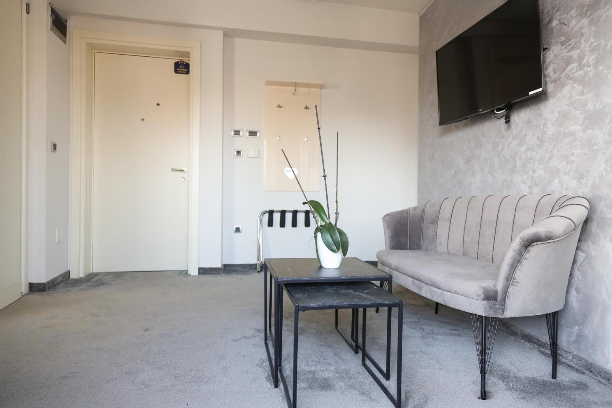 Templum Apartments - Slavija Square 베오그라드 외부 사진